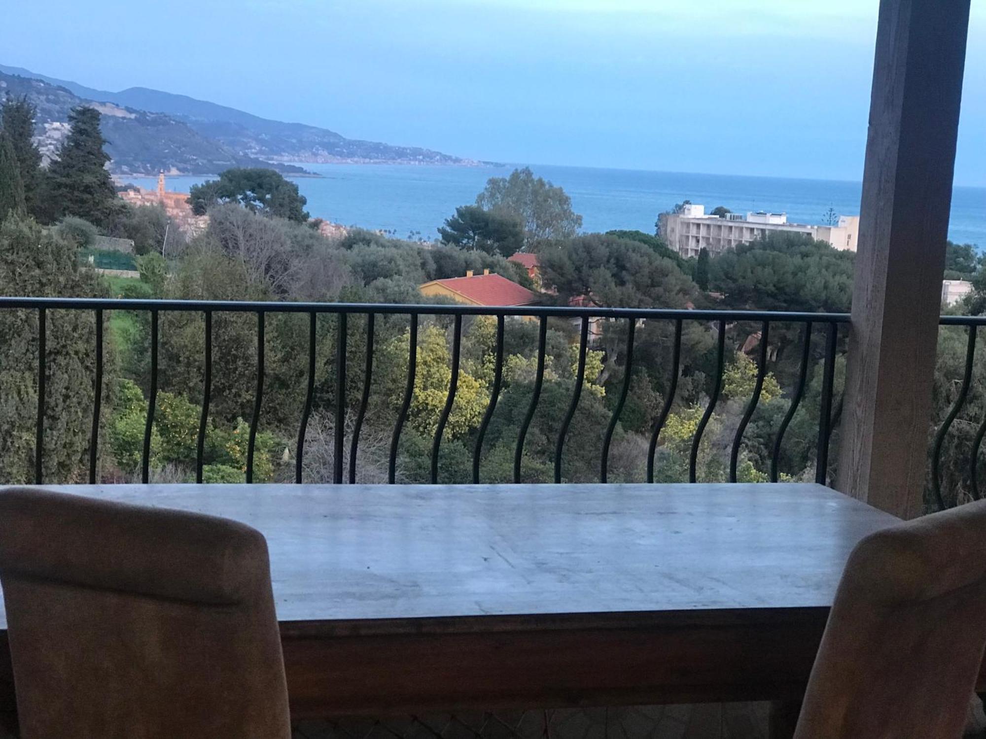 Apartment Toit Terrasse Menton