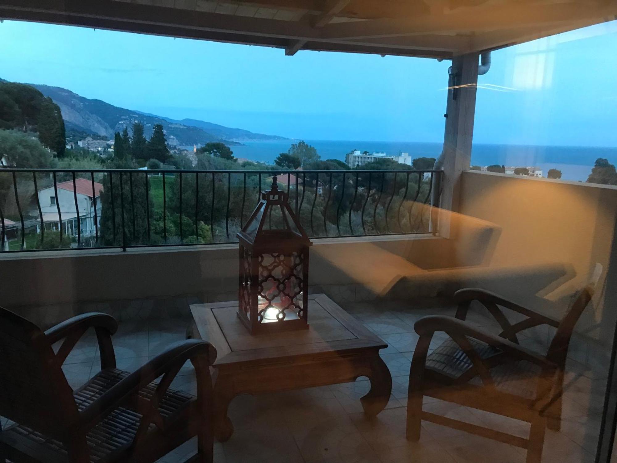 Toit Terrasse * Menton